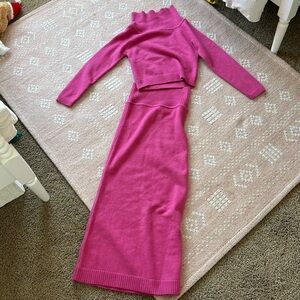 NEW WITH TAGS knit never worn golden, pink off the shoulder set.